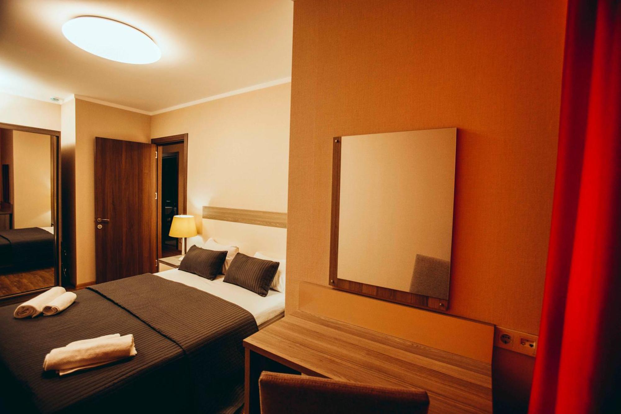 Holiday Lux Tower Батумі Номер фото