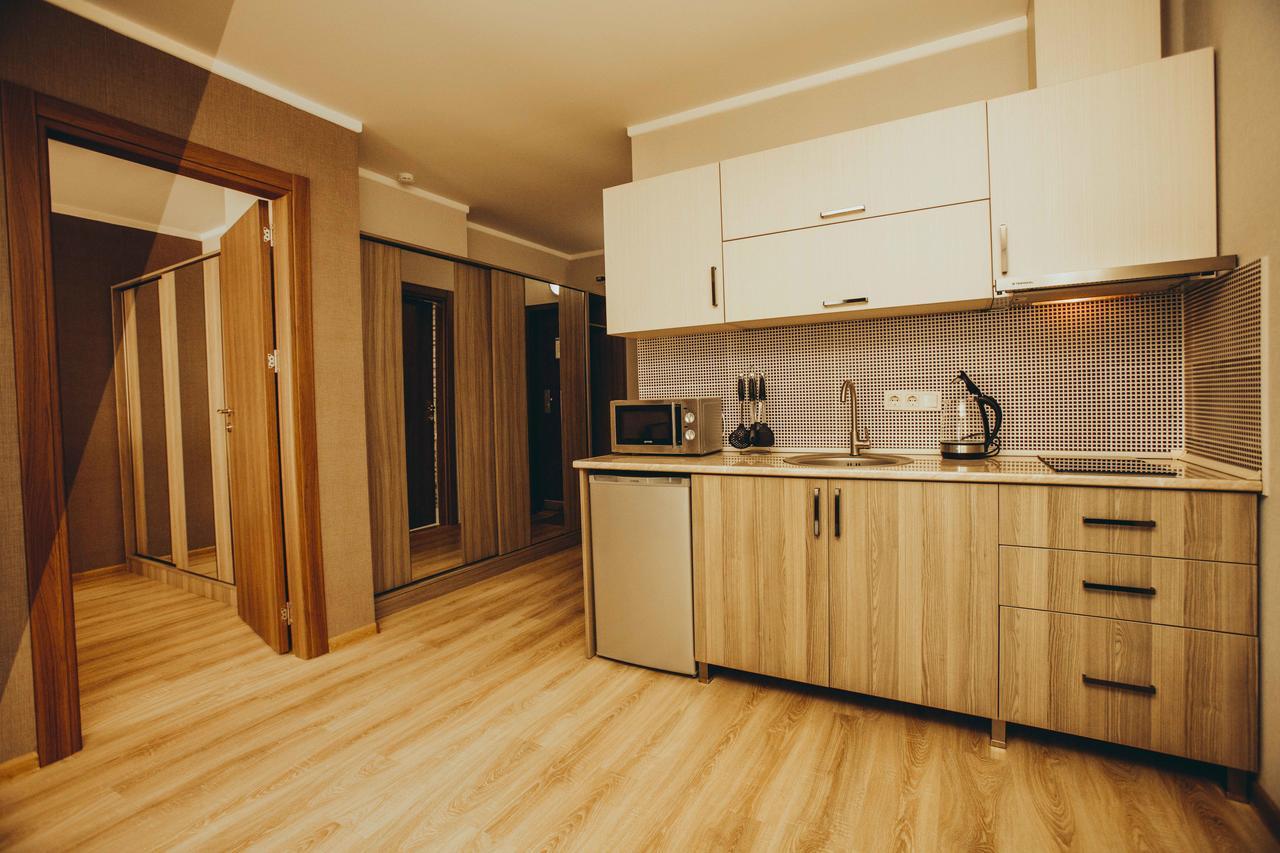 Holiday Lux Tower Батумі Екстер'єр фото